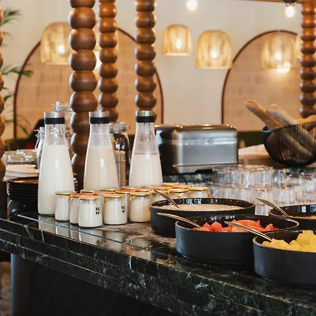 Hotel Crowne Plaza Parc De La Tête D'or 4*