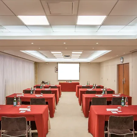 Hotel Crowne Plaza Parc De La Tête D'or 4*