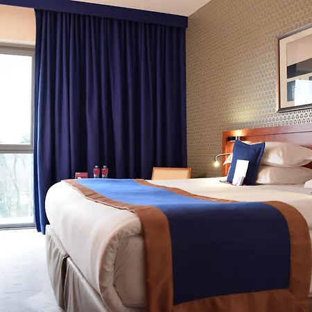 Hotel Crowne Plaza - Cite Internationale 4*