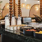 Hotell Crowne Plaza - Cite Internationale 4*