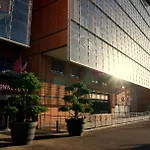 Crowne Plaza - Cite Internationale מלון