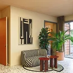 Hotell Crowne Plaza - Cite Internationale 4*