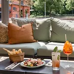 מלון Crowne Plaza - Cite Internationale 4*