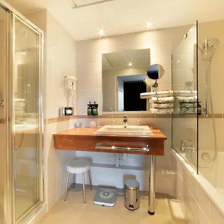 Crowne Plaza - Cite Internationale 4*