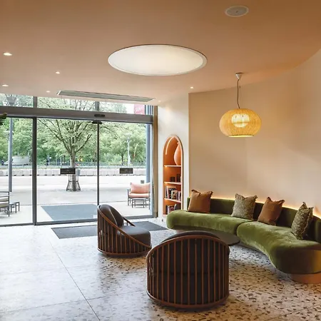 Crowne Plaza - Cite Internationale Hotel