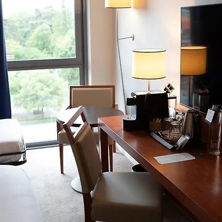 Crowne Plaza - Cite Internationale Hotel 4*