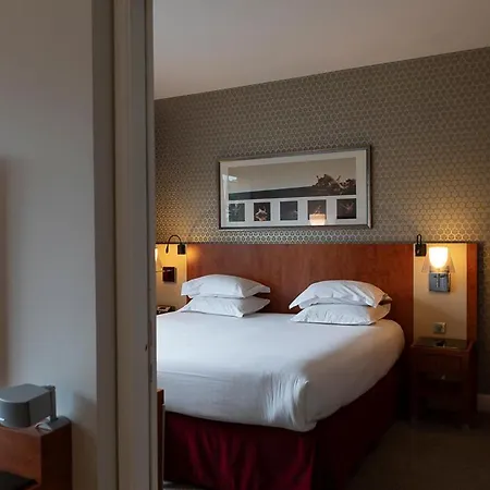Crowne Plaza - Cite Internationale Hotel 4*