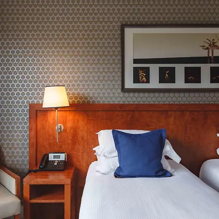 Hotel Crowne Plaza - Cite Internationale 4*