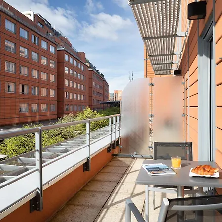 Crowne Plaza - Cite Internationale Hotel Lyon