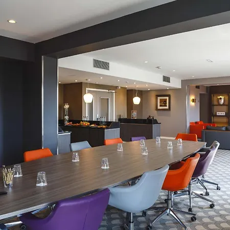 Crowne Plaza - Cite Internationale 4*