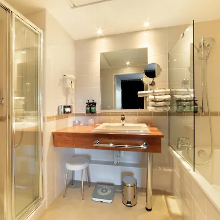 Crowne Plaza - Cite Internationale 4*