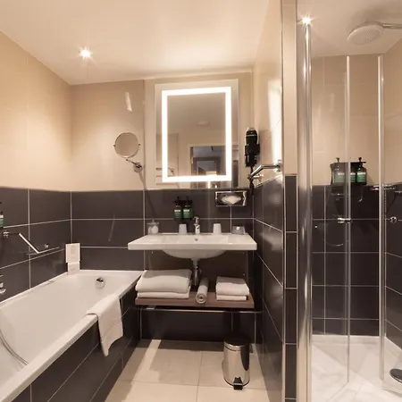 Crowne Plaza - Cite Internationale 4* Lyon