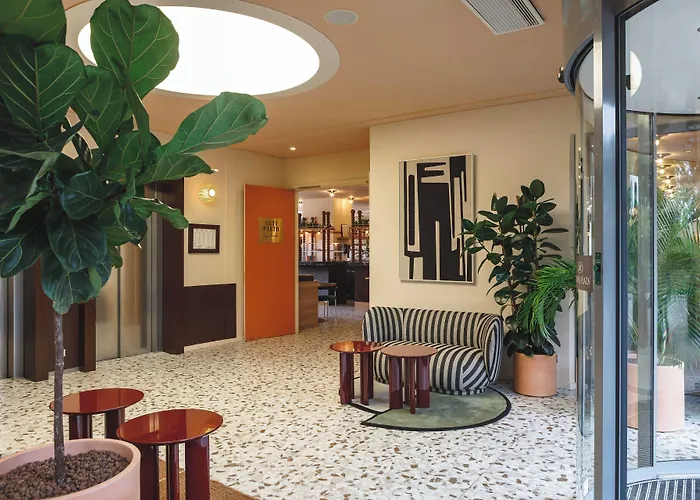 Crowne Plaza - Cite Internationale Otel