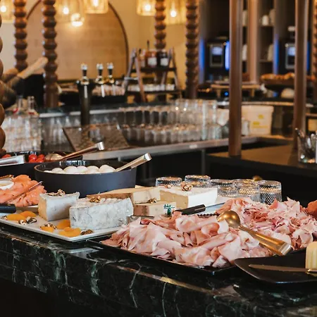 Otel Crowne Plaza - Cite Internationale Lyon